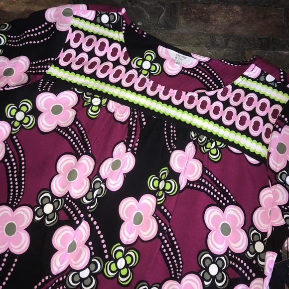 👑CROWN & IVY - Picture 5 of 8